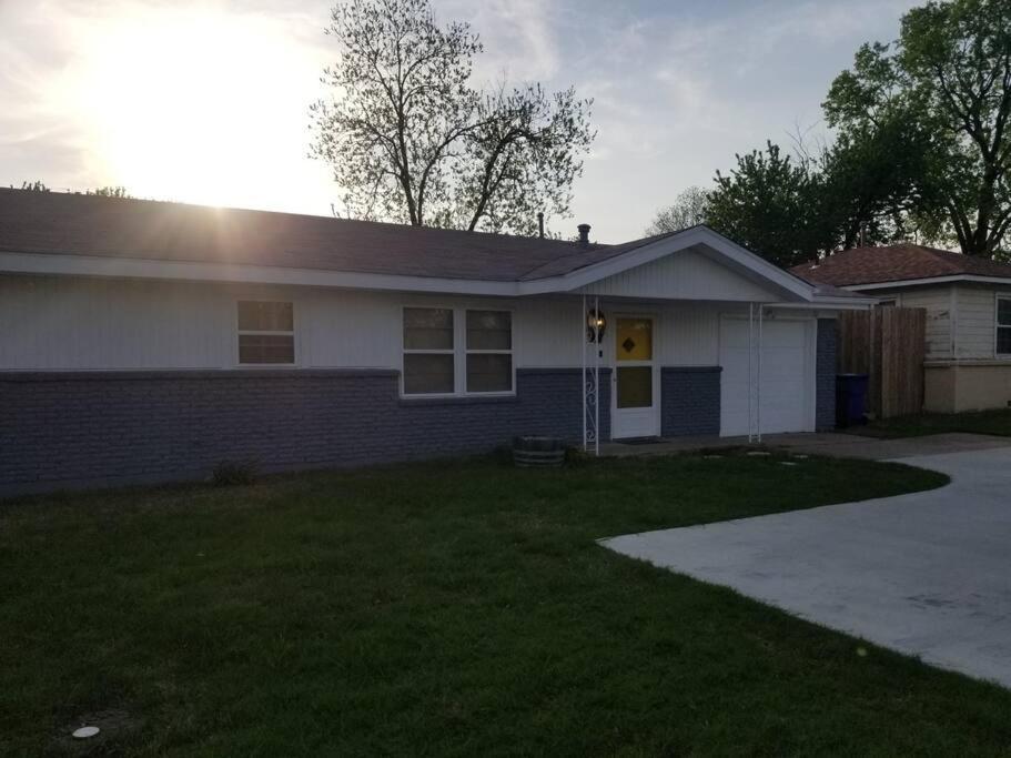 *New*Entire Home In Rose District*Dine*Shop*Fun Broken Arrow Exterior photo
